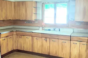 309 Chestnut St, Saint Clair, PA 17970 - Photo 9