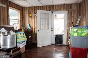 502 Jefferson St, Pottsville, PA 17901 - Photo 9