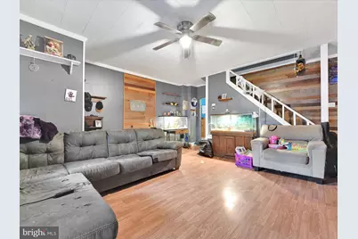 211 W Lincoln Avenue, Schuylkill Haven, PA 17972 - Photo 3