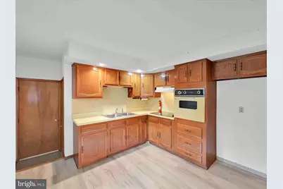 22 W Cherry Street, Shenandoah, PA 17976 - Photo 11