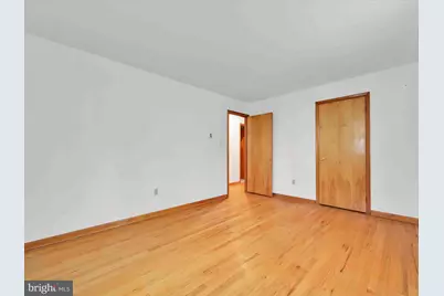 22 W Cherry Street, Shenandoah, PA 17976 - Photo 17