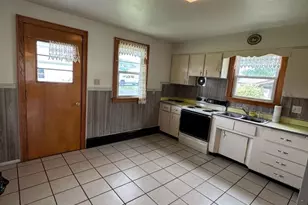 513 E Chestnut St, Hegins, PA 17938 - Photo 15