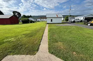 513 E Chestnut St, Hegins, PA 17938 - Photo 7