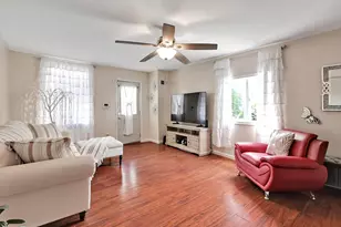 125 W Washington St, Shenandoah, PA 17976 - Photo 9