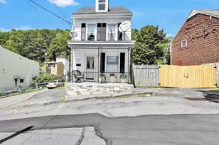 125 W Washington St, Shenandoah, PA 17976 - Photo 3