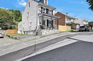 125 W Washington St, Shenandoah, PA 17976 - Photo 5