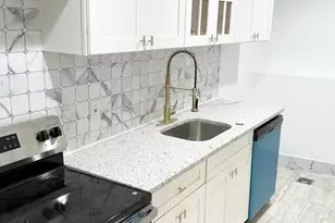 505 Peacock St, Pottsville, PA 17901 - Photo 7