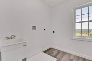 220 W High St, Frackville, PA 17931 - Photo 15