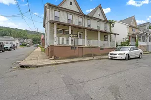 300 Penn St, Tamaqua, PA 18252 - Photo 5