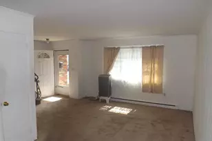 211 E Bacon St, Pottsville, PA 17901 - Photo 9