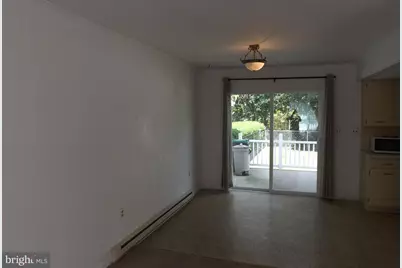 211 E Bacon Street, Pottsville, PA 17901 - Photo 11