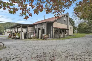 22 Hughes St, New Ringgold, PA 17960 - Photo 25