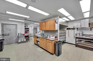 135 S 2nd St, Frackville, PA 17931 - Photo 5