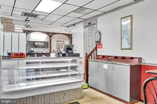 135 S 2nd St, Frackville, PA 17931 - Photo 9