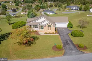 51 S Red Oak Terrace, New Ringgold, PA 17960 - Photo 1