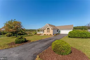 51 S Red Oak Terrace, New Ringgold, PA 17960 - Photo 5