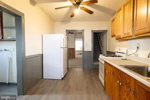 21 Park St, Pottsville, PA 17901 - Photo 11