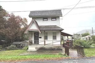 446 Biddle St, Tamaqua, PA 18252 - Photo 1