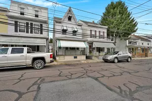 219 S 3rd St, Saint Clair, PA 17970 - Photo 5