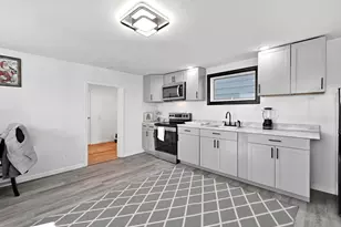 142 S Middle St, Frackville, PA 17931 - Photo 5