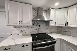 131 S Schaeffer Hill Rd, Pottsville, PA 17901 - Photo 9