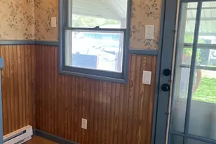 28 Main St, Middleport, PA 17953 - Photo 5