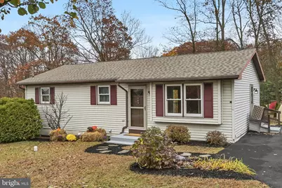 140 - 141 Navajo Drive, Auburn, PA 17922 - Photo 1