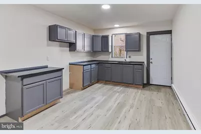 25 W Coal Street, Shenandoah, PA 17976 - Photo 13