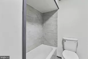 25 W Coal St, Shenandoah, PA 17976 - Photo 21