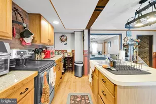 219 Gay St, Tamaqua, PA 18252 - Photo 9