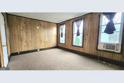 705 W Race Street, Pottsville, PA 17901 - Photo 15