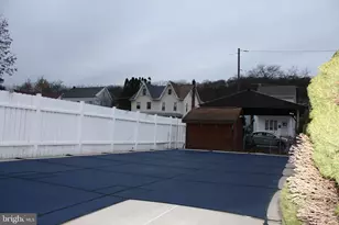 36 Chestnut St, Cressona, PA 17929 - Photo 7