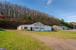 1760 W Penn Pike, New Ringgold, PA 17960 - Photo 11