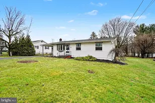 1011 E Main St, Hegins, PA 17938 - Photo 7