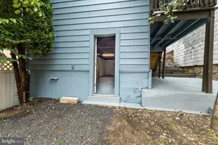 229 W Wallace St, Pottsville, PA 17901 - Photo 23