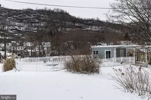 2406 Railroad St, Mahanoy Plane, PA 17949 - Photo 85