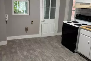 129 N White St, Shenandoah, PA 17976 - Photo 9