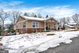 11 Hillside Dr, Pine Grove, PA 17963 - Photo 7