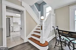 302 Fleet St, Pottsville, PA 17901 - Photo 5