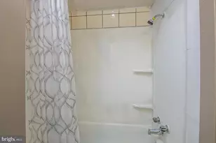 709 W Norwegian St, Pottsville, PA 17901 - Photo 15