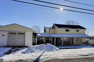 176 Roosevelt Dr, Morea, PA 17948 - Photo 1