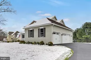 4 Jackson Rd, Pottsville, PA 17901 - Photo 3