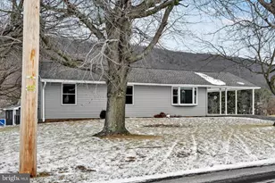 424 Fearnot Rd, Sacramento, PA 17968 - Photo 3