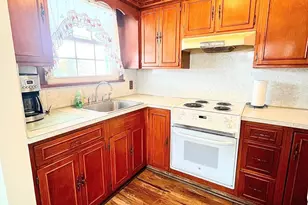 222 S Center St, Frackville, PA 17931 - Photo 7