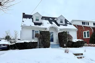 222 S Center St, Frackville, PA 17931 - Photo 1