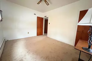 222 S Center St, Frackville, PA 17931 - Photo 13