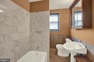 1652 W Norwegian St, Pottsville, PA 17901 - Photo 9