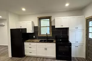 126 Vaux Ave, Tremont, PA 17981 - Photo 3