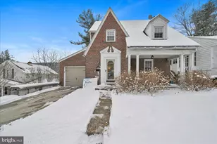 1611 Elk Ave, Pottsville, PA 17901 - Photo 1