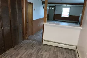 123 E Spring St, Frackville, PA 17931 - Photo 9